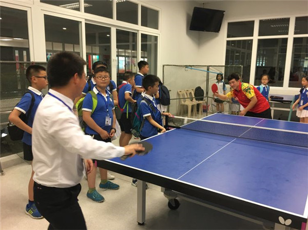 play the table tennis.jpg