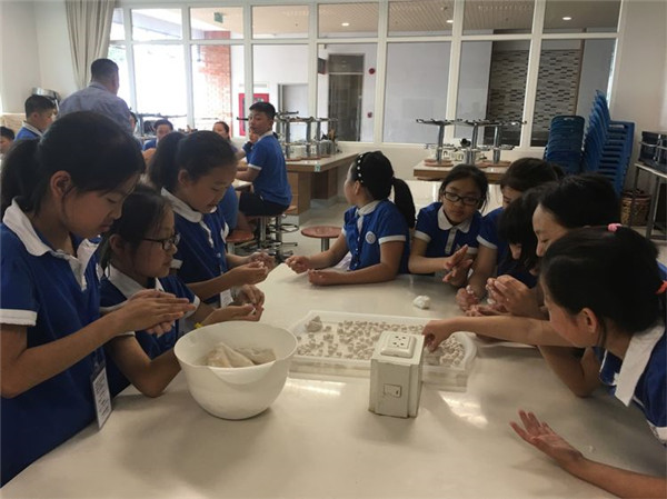 The experience class of making the Thai special snack.jpg